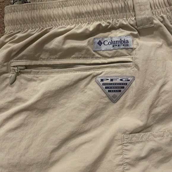 Columbia hiking/swim trunks - Picture 2 of 3